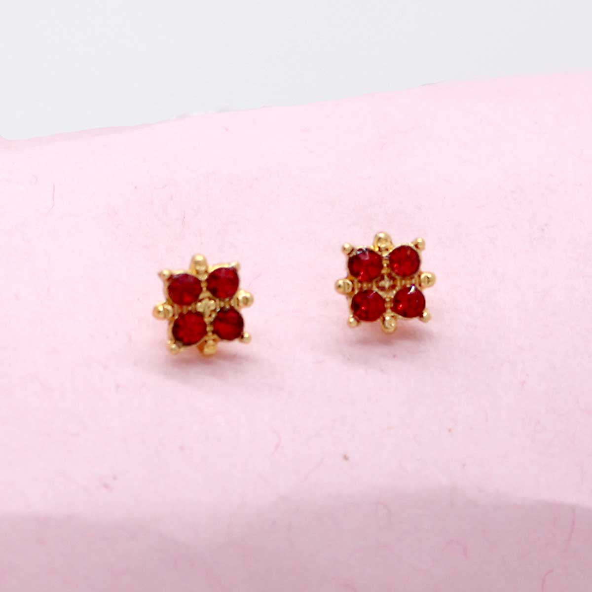 Round Shape Red Colour Earing/Kundal For idols 
